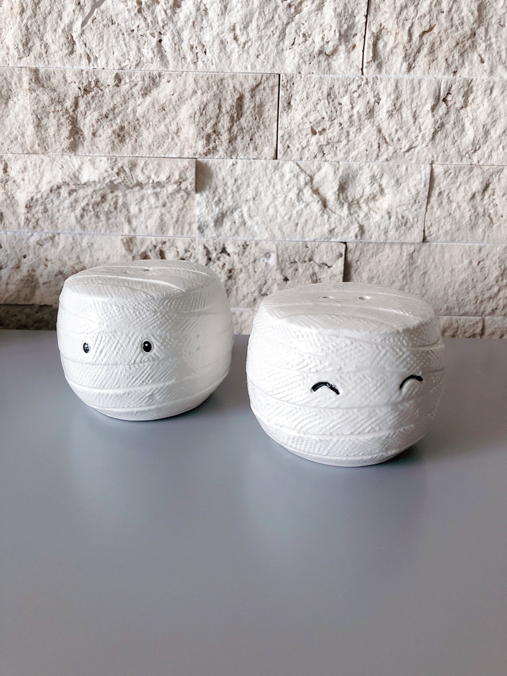 🎃 Mummy White Ceramic Salt and Pepper Shakers Halloween decor